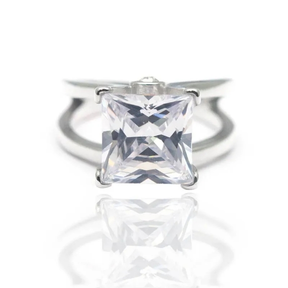 Set - Picture 2 of 8